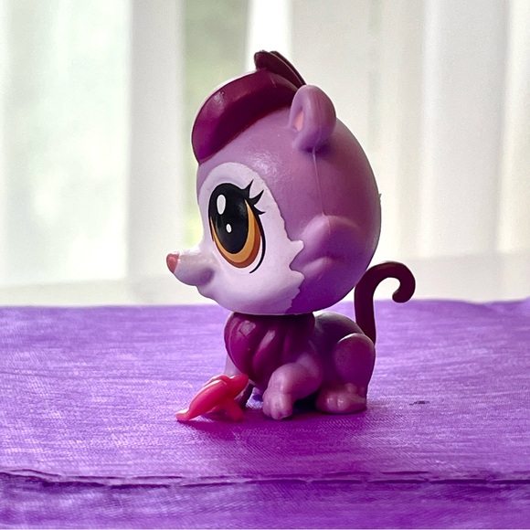 LPS AUTHENTIC Littlest Pet Shop Pets In The City Mellowy Lilacs - Picture 2 of 7